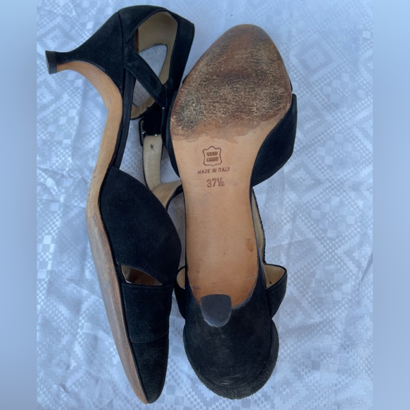 Manolo Blahnik Black Sued T-Bar Pump Size 37.5 - Picture 8 of 8